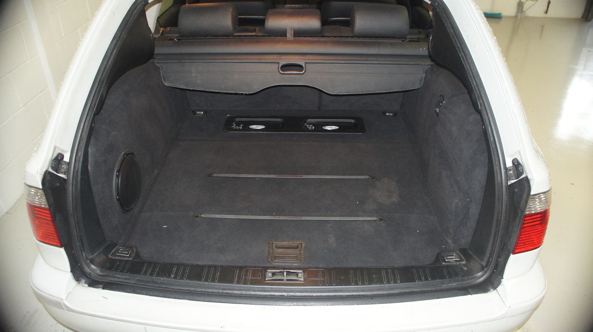 E39 Touring Размеры багажника
